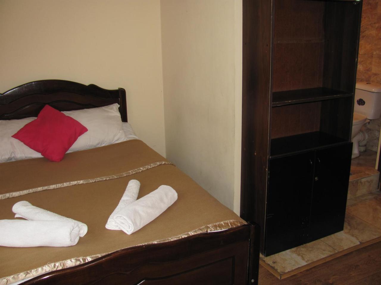 Lucky Travelers Room Тбилиси Екстериор снимка